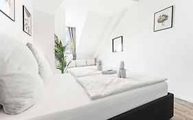 Mint Apartment Ueber Der Stadt Parken Kueche Wifi